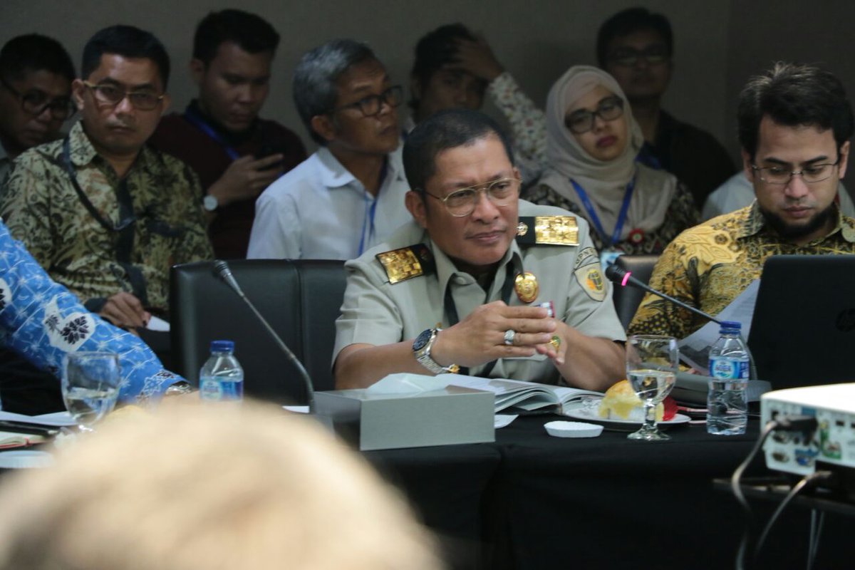atr_bpn's tweet photo. Kajian Sistem Pengelolaan Komoditas Kelapa Sawit antara KPK RI, Kement ATR/BPN, Kement Pertanian dan Kement LHK, Jakarta, Senin (13/3) https://t.co/609kcXaj2y