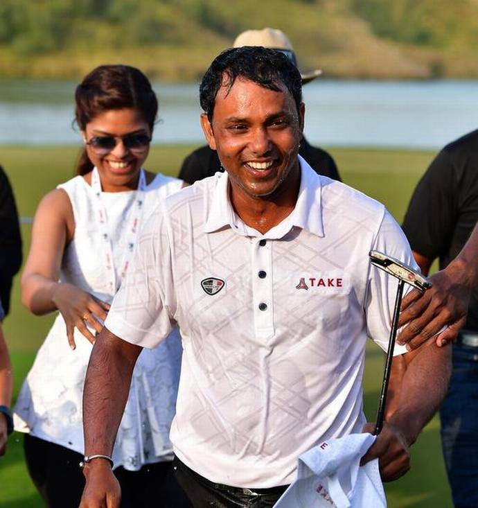 suhailchandhok's tweet photo. #BackToBack #Champion! Couldn't have happened to a nicer or more deserving guy...Congrats @SSP_Golf, amazing 4 days! #ChipPuttSia #HIO2017 https://t.co/ful2pLcD9x