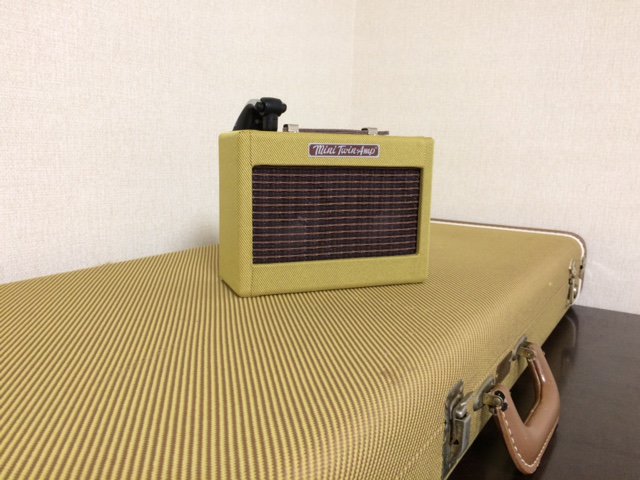 最速で到着しました。ありがとうございます。ケースとお揃い！宅練では充分すぎる出力。1Wって、こんなにパワーがあるんですね。フルテンに出来ない。スピーカーが小さいので音質はご勘弁を。本物が欲しくなってきました。 #MHフレンズ