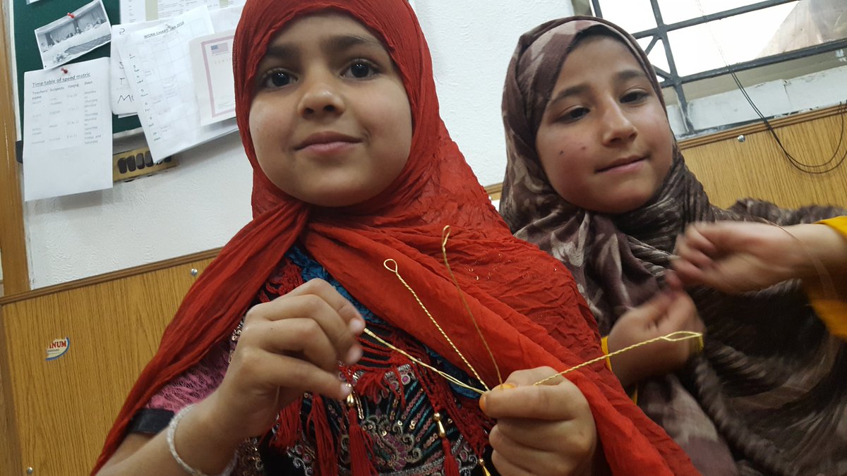 LittleHANDS2015's tweet photo. A one say workshop on #WireArt for #LittleHANDS https://t.co/7Ta3XhWlfp