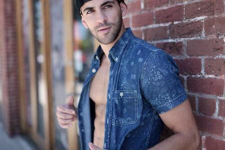 Florian_Vienna's tweet photo. WonHunned @WonHunned #Persian #Armenian #Swedish ๐#WonHunned 2014 #mideastboys 2015 https://t.co/qQMctZPQ9l