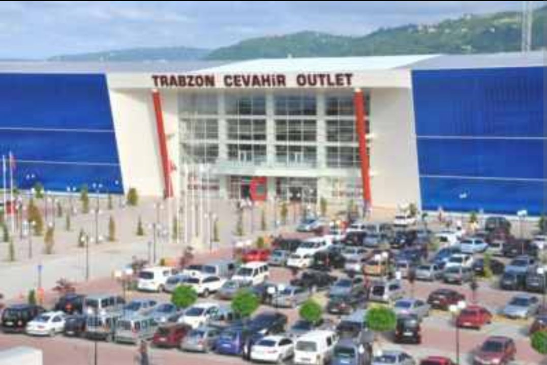 مول جواهر اوت لت #طرابزون
لبيع البضائع المخفضة
بجانب فندق نوفتيل
ينصح بدء التسوق فيه

goo.gl/maps/FqPgnQFPL…

#تركيا
#دليل_طرابزون