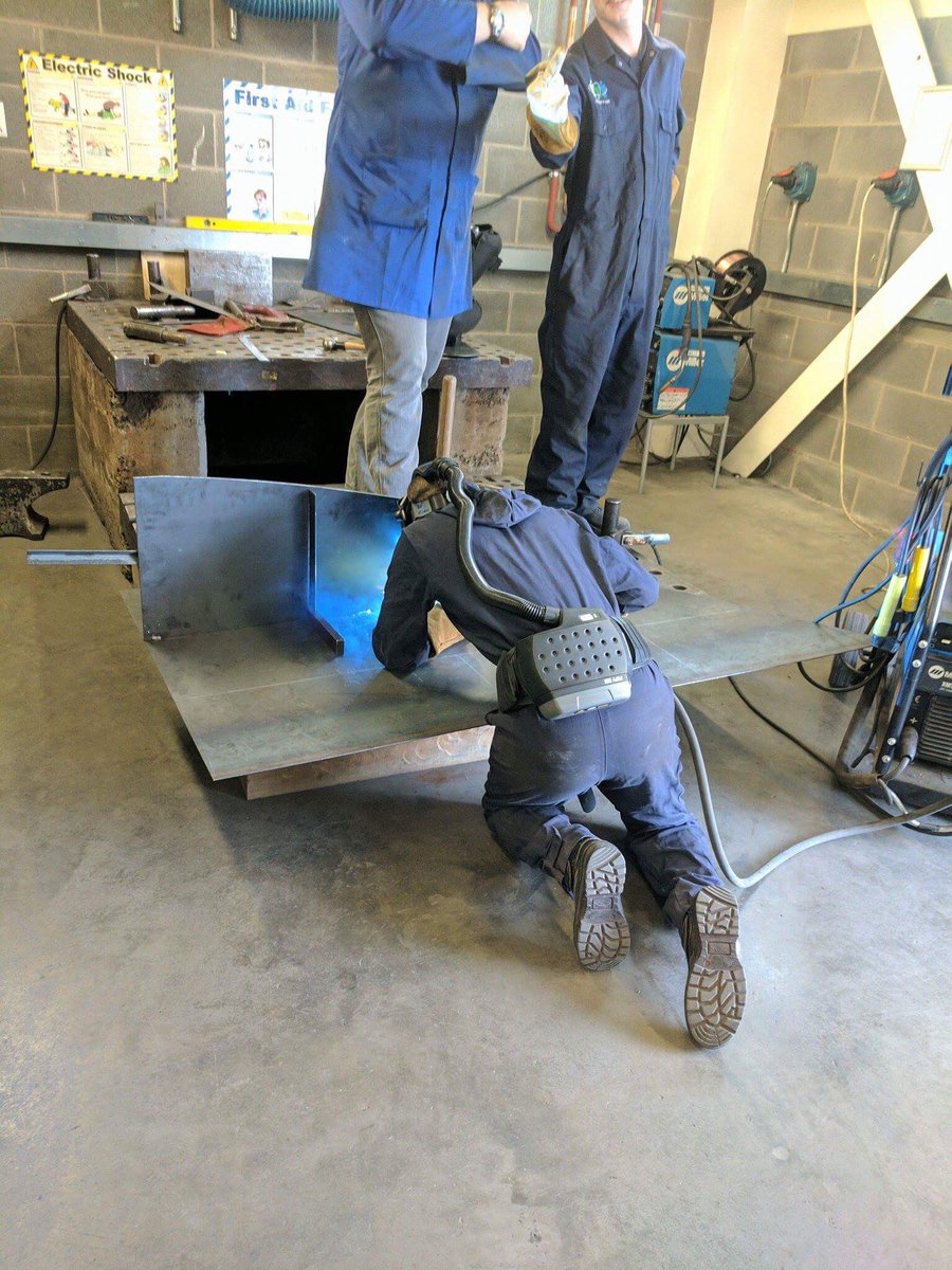 TeamTurret_'s tweet photo. Progress update: more steel has been cut for the bow section of the ship. Progress is good and we are still firmly on target! #TeamTurret https://t.co/U3vJrth9bC
