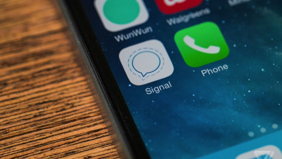 OKAZ_online's tweet photo. «Signal» أكثر تطبيقات التراسل أماناً 
https://t.co/M8TIL3jbdm
.
.
.
#signal_app #تكنولوجيا #تطبيقات https://t.co/Cz7VQRC9tq