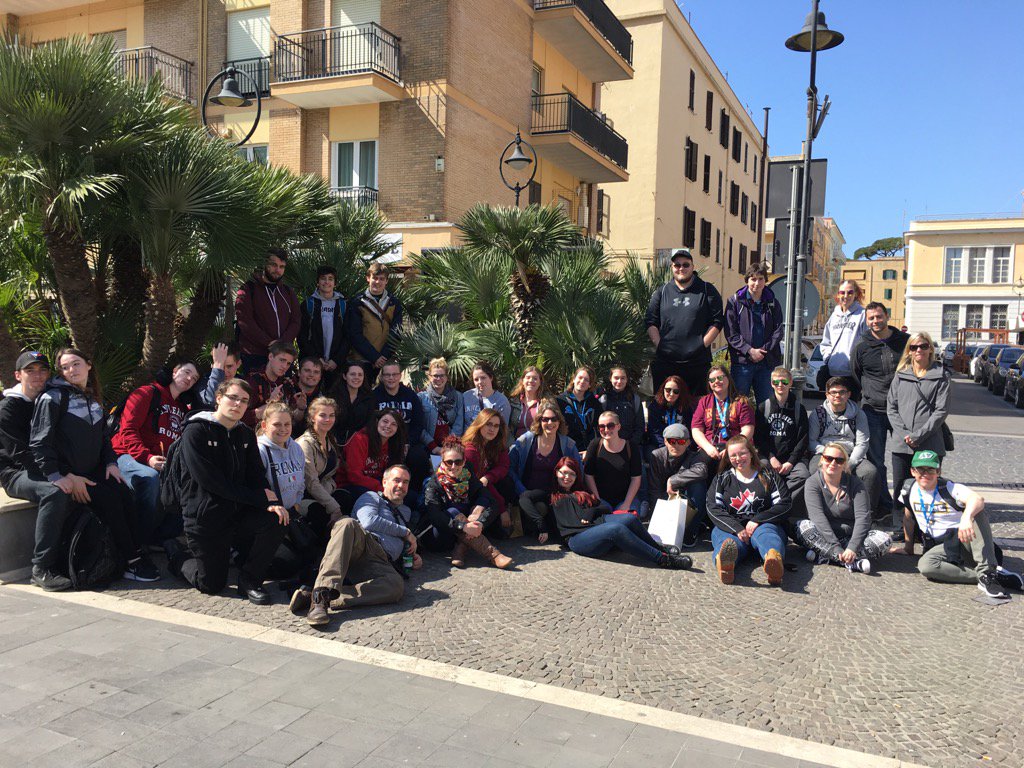 DeltaTrip's tweet photo. The group in Anzio. #deltastyle https://t.co/uJKnz6S7YY