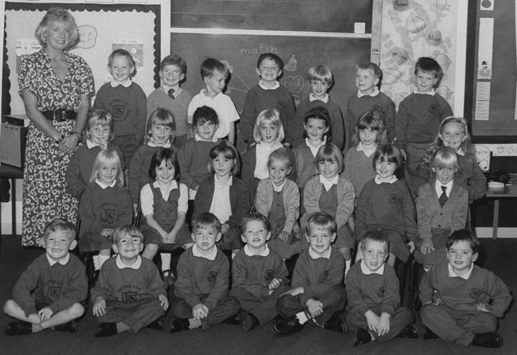 21 years ago today an unimaginable act took place at Dunblane Primary School, the 16 children &amp; their teacher should never be forgotten. RIP