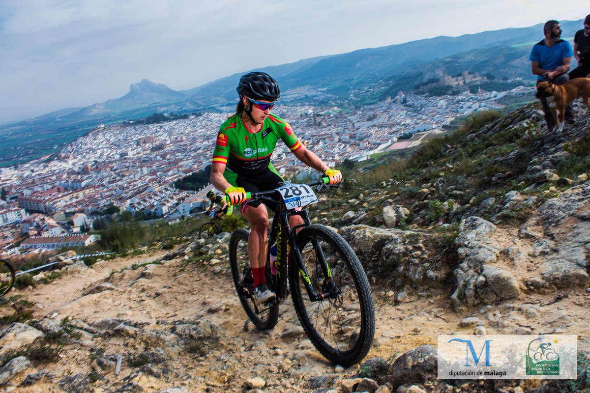 FACiclismo's tweet photo. Daniel Bernal @Gacosur y @RocioSemar los mejores ayer en #Antequera https://t.co/WjwbMhAb51 #circuitoBTTDiputaciónMálaga #rankingandaluzxco https://t.co/aQeU4Hkw2f