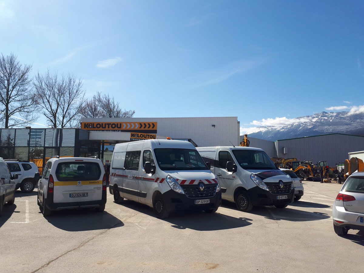 Locareception's tweet photo. @Locareception présent à la journée PO de @kiloutou Echirolles (38) . Business, convivialité et dynamisme. 
#groupekiloutou #équipe https://t.co/G3ZgyXmaeT