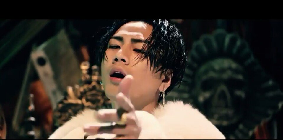 登坂 なお 臣くんのこの濡れ髪センター分け もう全部やばいよ 顔とかもやばいよ こっち来いよ みたいな感じに 見えて私は死にかけです 登坂広臣 濡れ髪 センター分け T Co Iowwfnsgtz Twitter