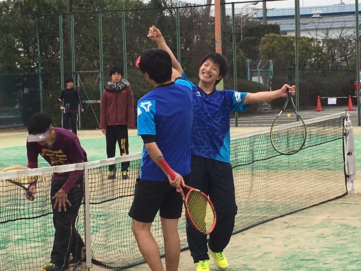 阪大テニスサークル Halftime 春リーグ17 とうとう明日は決勝戦です Halftimeからは男子ダブルスで前田さん 渡部さんペア 女子シングルスでゆきのちゃんが出場します 決勝は3セットマッチ 頑張って下さい 笑 皆さんぜひぜひ 阪大テニスサークル Halftime 春リーグ17 とうとう明日は決勝戦です Halftimeからは男子ダブルスで前田さん 渡部さんペア 女子シングルスでゆきのちゃんが出場します 決勝は3セットマッチ 頑張って下さい 笑 皆さんぜひぜひ