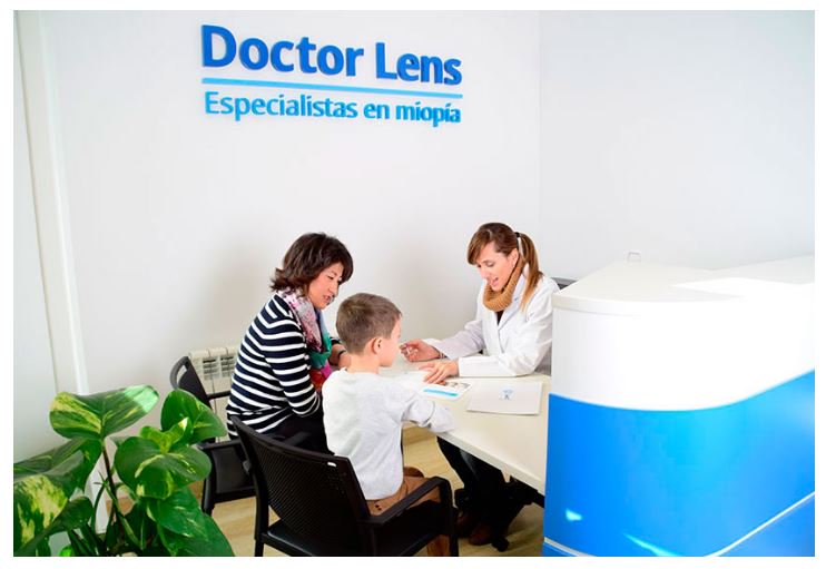 avanlens_ortok's tweet image. Ver bien sin gafas y lentillas, o sin pasar por el quirófano, es posible. Pide ya tu cita #Orto-K #ControlMiopía