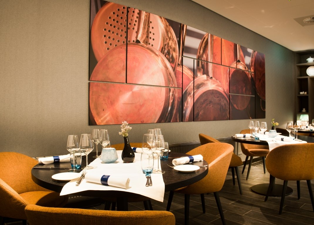 Op eerste en tweede Paasdag geniet je bij #DeKeizerskroon van een speciaal #paasmenu. Meer informatie? Wij helpen je graag! #Pasen