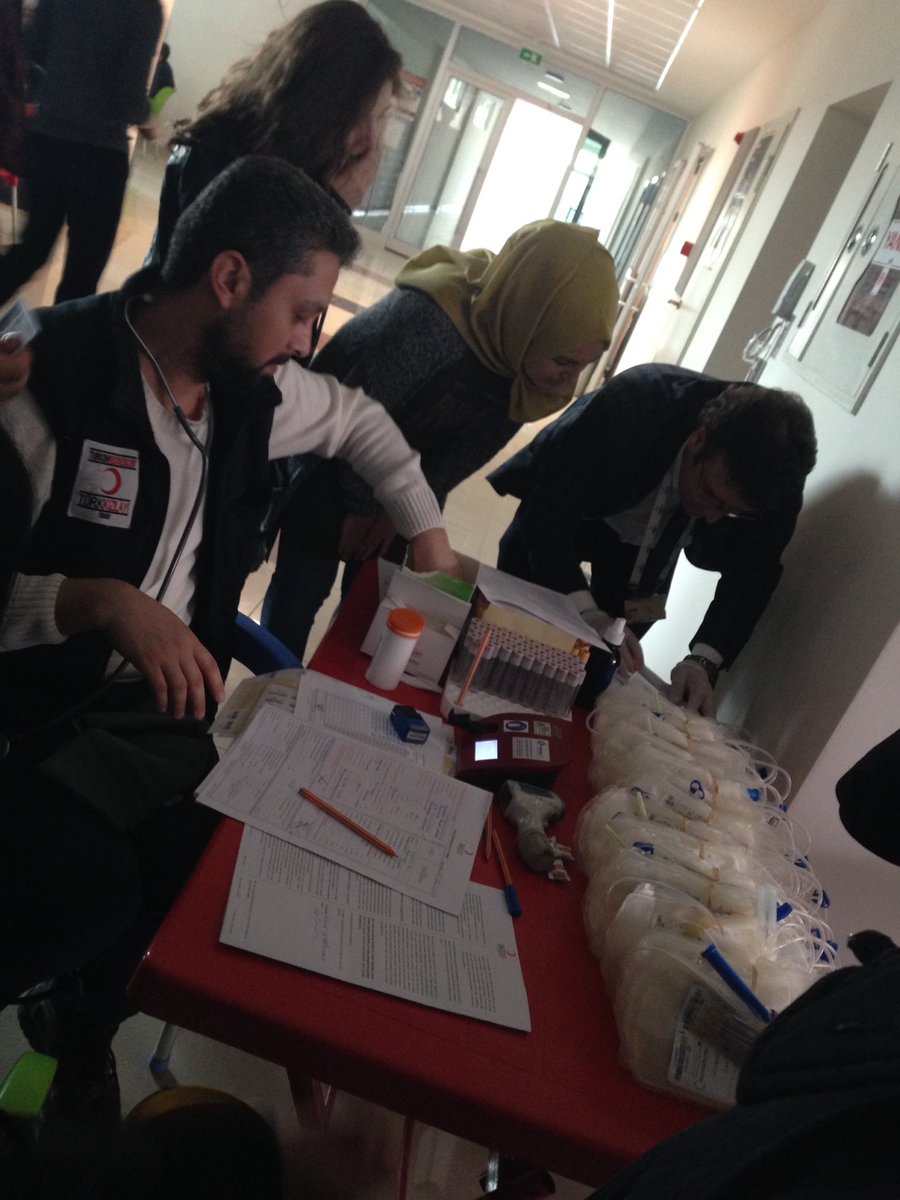 Gt_Neu's tweet photo. Kan ver bir yaşama #umutol #kızılay #kanbağışı #neü https://t.co/YpbCHxuREX