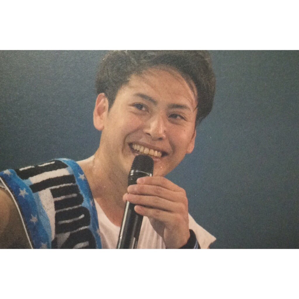 3_omiliy's tweet photo. けんちゃんのマイクの持ち方特徴あり😂🙆 https://t.co/bXVtFqHhN1