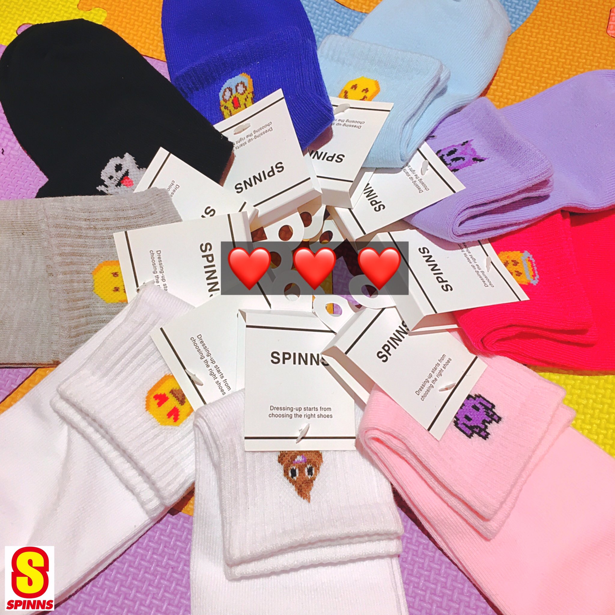 スピンズ静岡店 Newitem かわいい絵文字の靴下が 入荷しています お友達とお揃いするも良し Staffのオススメは うんち ソックスです 質問をいただいた Smallの編み目は 履くとこのようになっています Price 378taxin スピンズ静岡店 Newitem かわいい絵文字の靴下が 入荷しています お友達とお揃いするも良し Staffのオススメは うんち ソックスです 質問をいただいた Smallの編み目は 履くとこのようになっています Price 378taxin