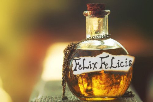 RT a este Felix Felicis y tendrás un 2017 con mucha suerte