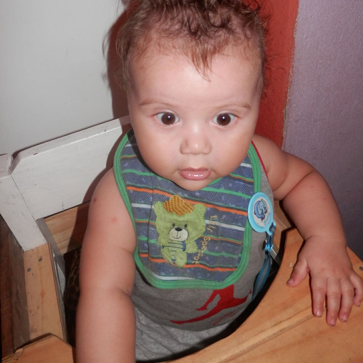 TIZIANO tiene 10 meses
Padece Leucemia.Necesita DADORES d GRANULOCITOS (Globulos Blancos)
Esta Internado en el Hosp Garraham. RT!!