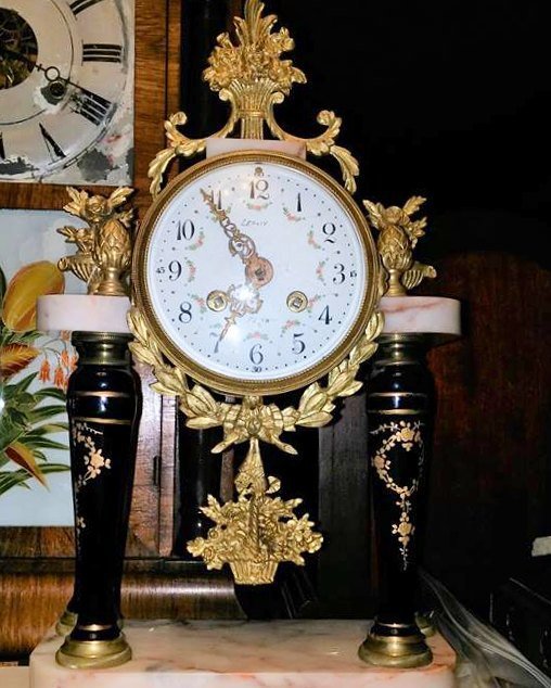 BehindTimeClock's tweet image. This is a #Leroy of #Paris clock in for repair. Made around the mid 1800's, with a porcela… ift.tt/2nlY9Xl