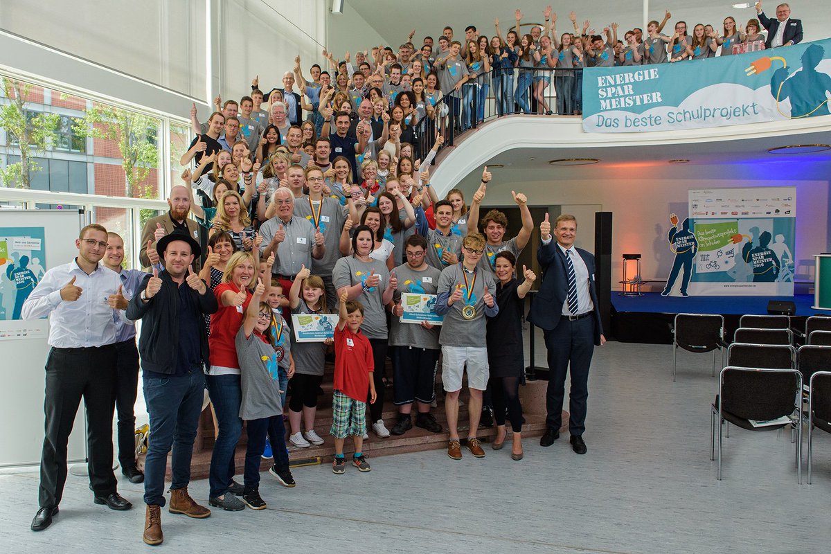 Fast 50.000 Votes wurden abgegeben! Wer #Energiesparmeister-Gold ist, verkündet Barbara #Hendricks am 24.3. im <a href="/BMUB/">PlaceHolderBMU</a> bit.ly/2mjvKiA