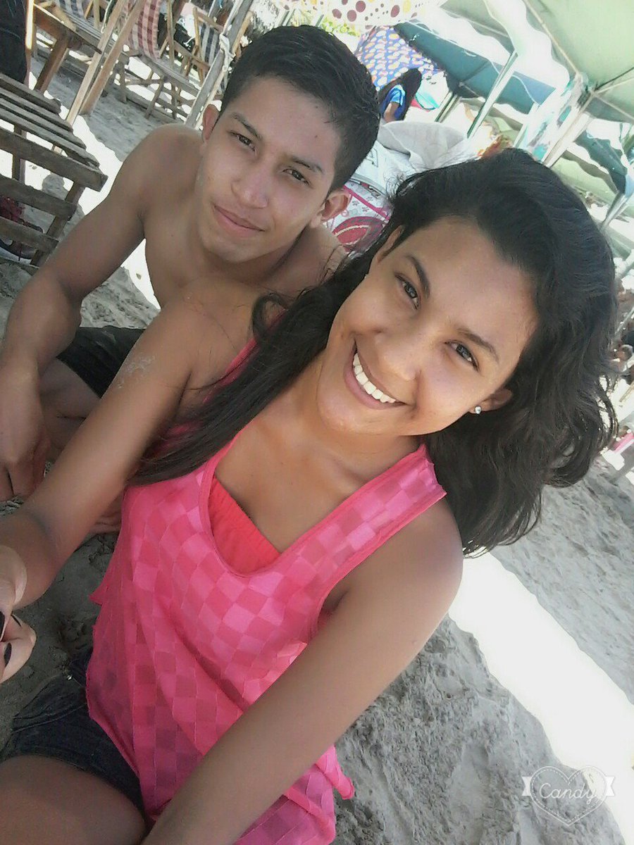 sanchez_stefhy's tweet photo. Playa de olon con mi primo https://t.co/BS0f9RBi9v
