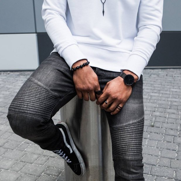 fleekYQR's tweet photo. Matte black Mondays | Vitaly https://t.co/C6EBa1bVvk