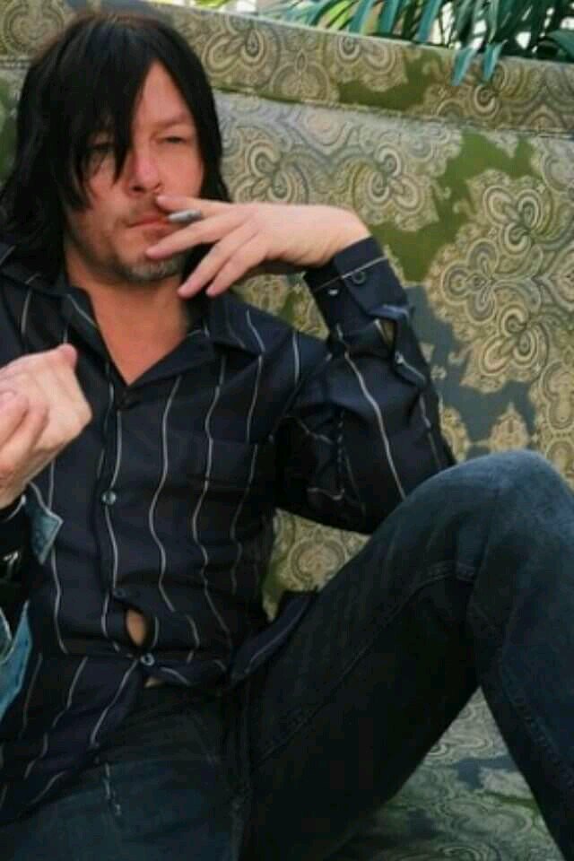 #MCM 🚬 @SAF_smokr @arae_TWD @leedusme1227 <a href="/FlashiKat/">☆ Rach ☆</a> <a href="/uoklilbrother/">Cheree</a> <a href="/Leesi_Girl/">Leesi ♛</a> <a href="/Vegeta_Depp/">Vegeta_Depp_Cosplay</a> @sue_stannett <a href="/jwood326966/">John Wood</a>