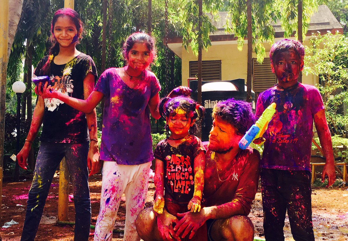 uniteforeverych's tweet photo. Happy Holi💦💦💦
colour of love, happiness, joy and togetherness 
@unitedfortohf @tiwariprincekum @SodhaniVineet @jainamronny @vendumurthy https://t.co/wNywLKPI7Z