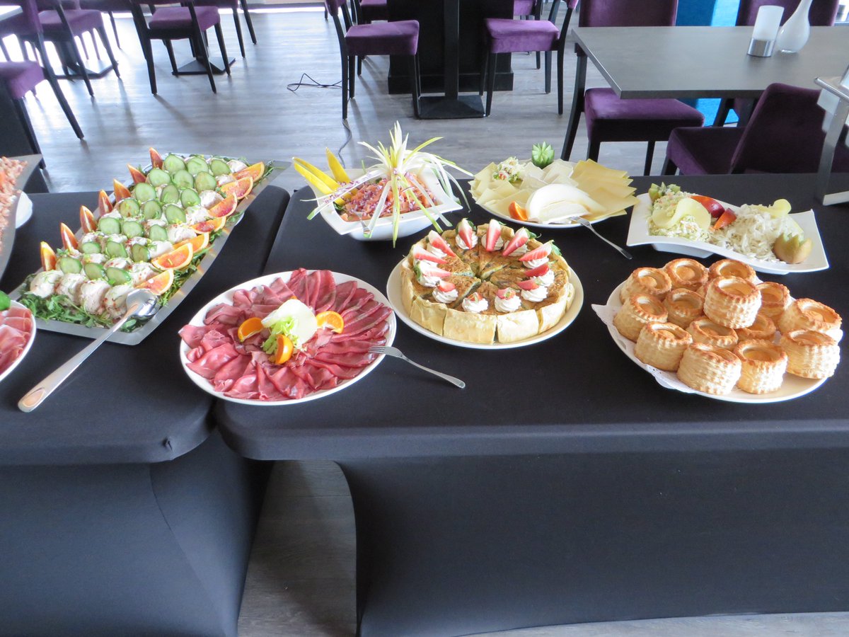 Pitch_PuttGolf's tweet photo. Kom 2de Paasdag brunchen bij Pitch&amp;Putt Doetinchem. Iedere deelnemer mag GRATIS Fungolf spelen! Reserveer snel! https://t.co/pj0336oln4 https://t.co/Jwp79rFMb5