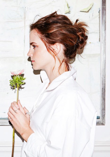The beautiful inside and out Emma Watson wearing her #SVILU organic cotton shirt. #emmawatson #BeautyAndTheBeast