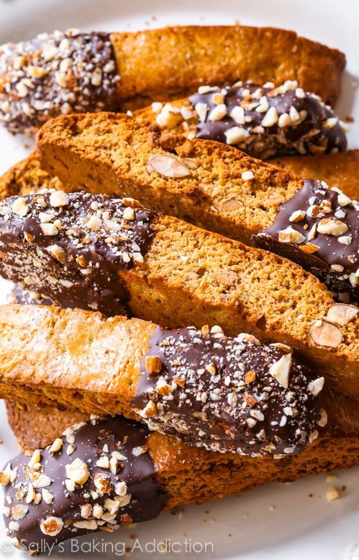 Living_Lou's tweet image. Oh my! Chocolate dipped almond biscotti from @SallysBakeBlog - irresistible! buff.ly/2loDUL6