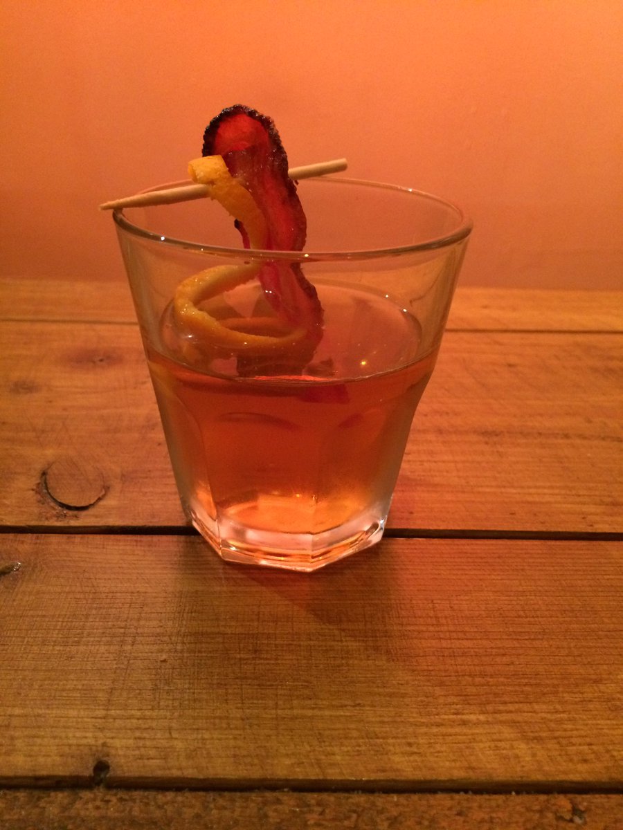 NottsUni_bars's tweet photo. Available all week in Echo bar, a must try! #smokeybacon #NP2Win #tucosignatureserve https://t.co/I3CDRfywGv