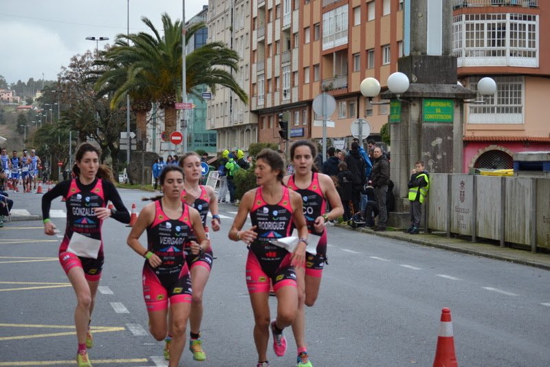 Menudo estreno le han dado nuestros chicos élito a nustors monos! Muchas gracias a nuestro patrocinador! <a href="/InverseTeams/">Inverse Teams</a>