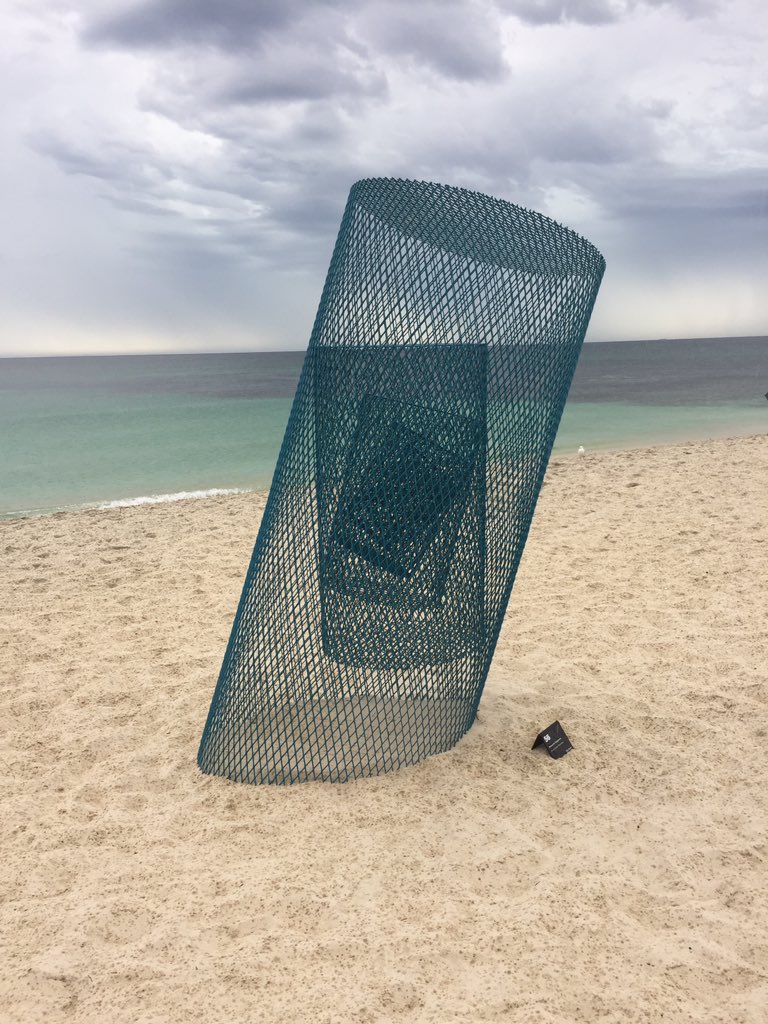 anarchypopcorn's tweet photo. #sculpturesbythesea #cottesloe #illido #art https://t.co/CXFPoA8HVt