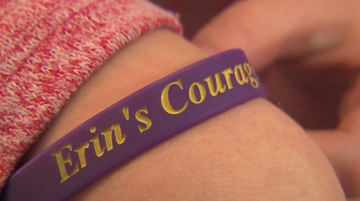 Erin's Courage: Banding together to stop bullying abcnews4.com/news/local/eri… #chsnews via <a href="/MegMRivers/">Megan Rivers</a>
