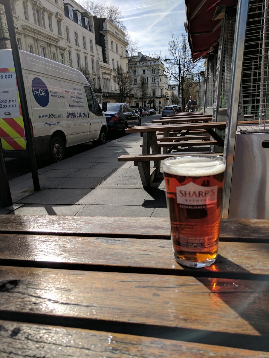 bugthing's tweet image. Monday lunch time in London... could be worse