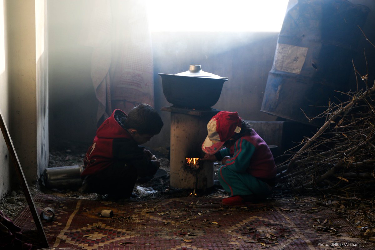 WHO's tweet photo. 6 years into the #Syria crisis, more children under 5 suffer from malnutrition https://t.co/NQ9RwQ90DR #HealthForSyria via @WHOEMRO https://t.co/PttEWLT35v