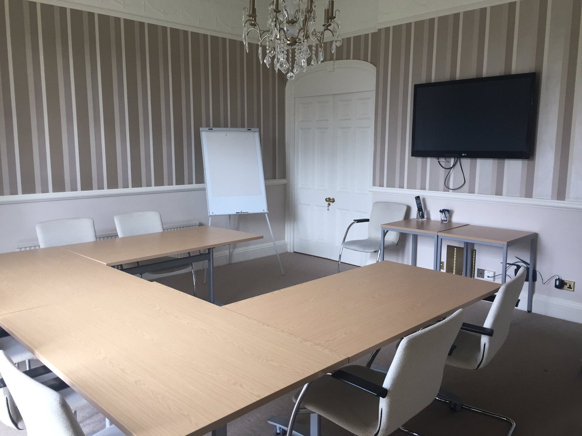 KarenMorledgePR's tweet photo. At the beautiful @rumwellhall today researching for @PlumCommsPR's #PR workshop, with guest speaker @ActionCoachSW. https://t.co/wQIp7olvXZ