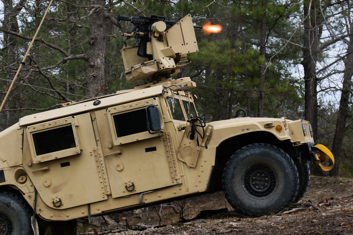 Strike_Hold's tweet photo. #MotivationMonday. Check out these pictures from 2-504's live fire exercise last week. #usarmy https://t.co/Qy8XQjEQ74