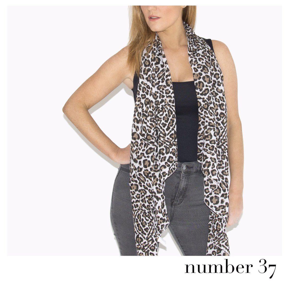 Scarf Room tweet media