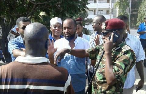 OPINION: <a href="/HassanAliJoho/">Hassan Ali Joho, EGH.</a> is sabotaging his own star by fighting <a href="/UKenyatta/">Uhuru Kenyatta</a> - <a href="/dannishodongo/">Dannish Odongo</a> goo.gl/0sTJNo
