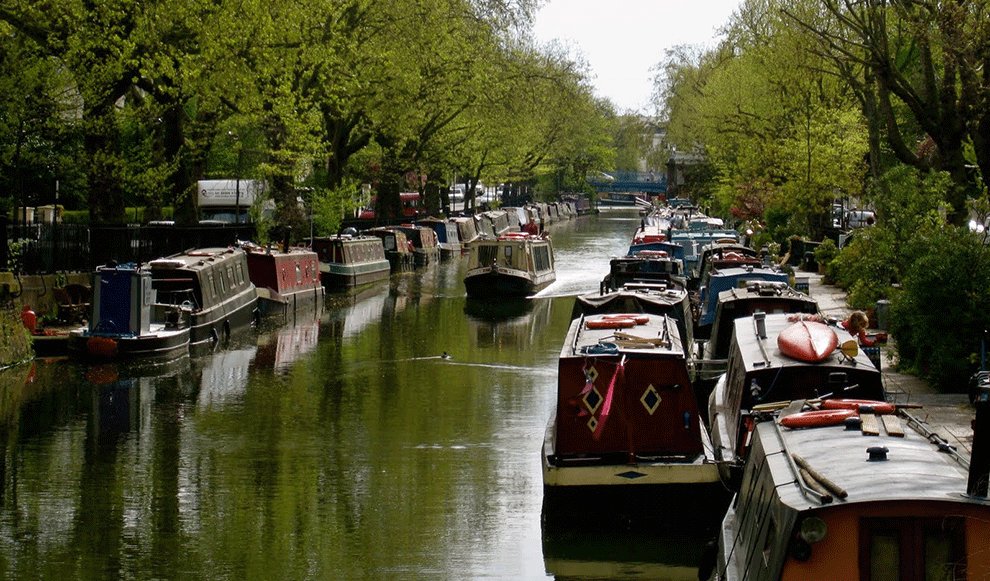 WeblogsTv's tweet photo. Why do Londoners choose life on the boat? https://t.co/ynSTVNhSRi https://t.co/zYoDqj62WO