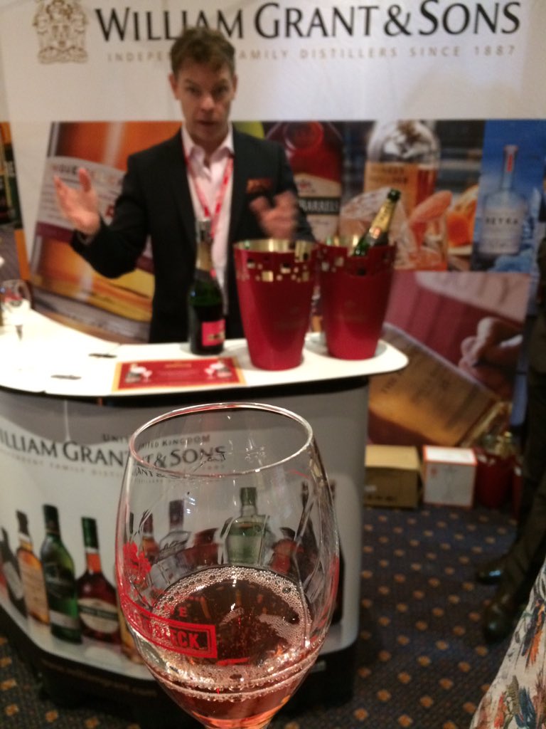 BosunNick's tweet photo. And we're off #htwhitetasting @HTWhite1 @GSRdistillery @Ben_Budvar https://t.co/UYt7ZSpBve