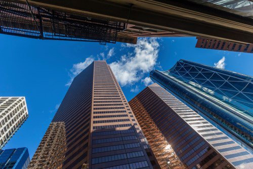 Ned_Law's tweet photo. #CRE - Record year for Canadian commercial sales points to a robust 2017 - CBRE https://t.co/5v1hckmTzy https://t.co/iyShPYBKUM