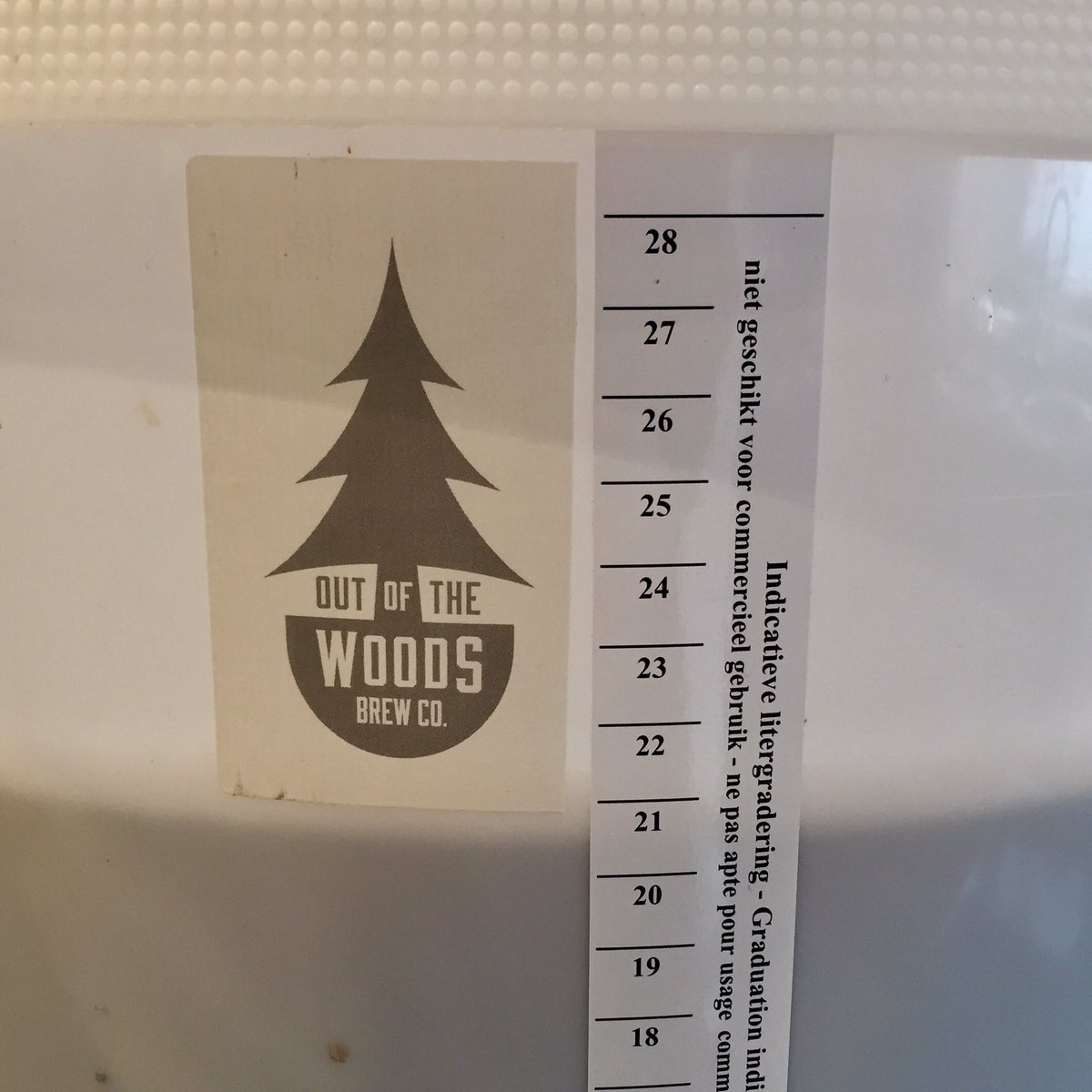 20l of malty goodness fermenting away. Blackberries soon! 👊🏻