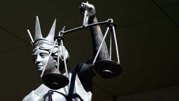 JongLiberty's tweet photo. Australind man 'on driving rampage threatened cops with home-made stun gun' https://t.co/kPm543HvAN https://t.co/BdKwWbj78u