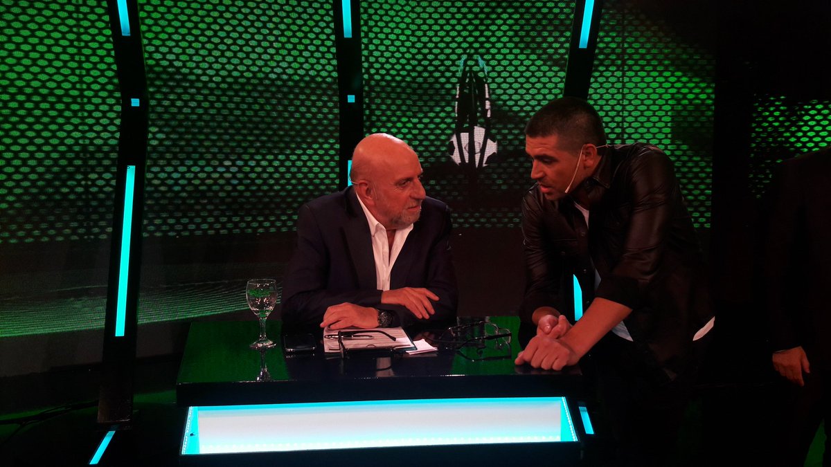 SoyPaganiok's tweet image. Siempre es un placer poder hablar con el hombre que mejor entiende el juego. Juan Roman Riquelme. #PasionPorElFutbol @eltreceoficial