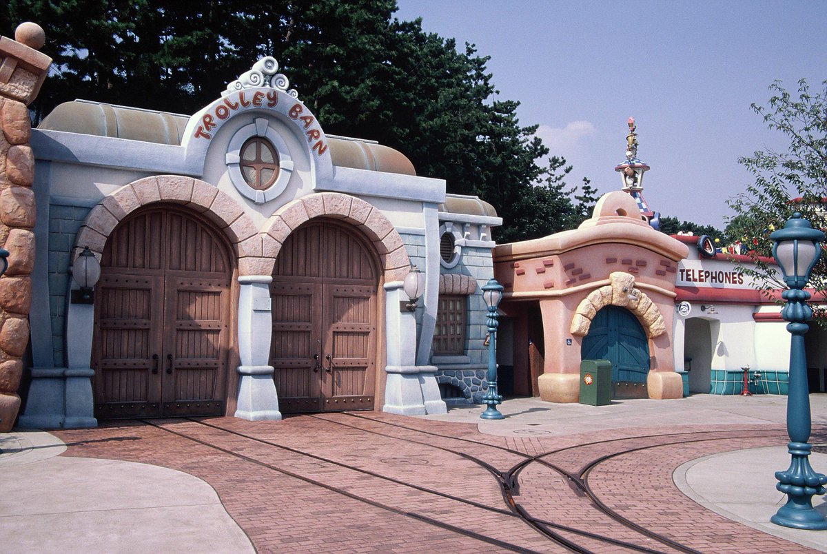 アルベース 00年のポジから 東京ディズニーランド トゥーンタウンのジョリー トロリー 今は廃線跡になっているが 当時は営業運転していた Tdr ディズニー 廃線跡 アルベース 00年のポジから 東京ディズニーランド トゥーンタウンのジョリー トロリー 今は廃線跡になっているが 当時は営業運転していた Tdr ディズニー 廃線跡