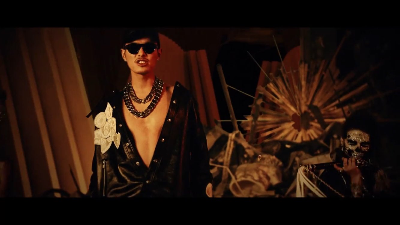 未開封◇今市隆二 J.S.B. LOVE クッション 白ver. 黒ver