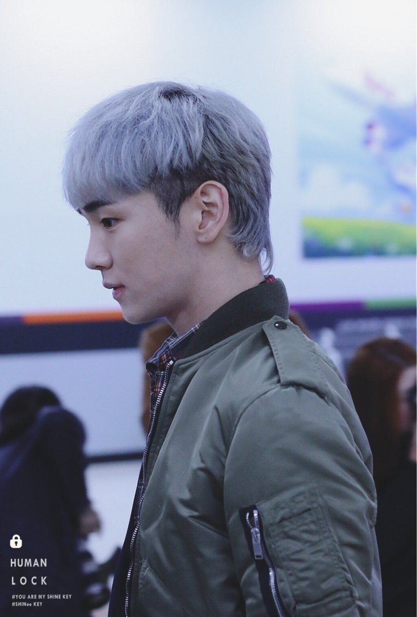 Munchang いいんだよ いいんだけどさ その 親が元ヤンの小学2年生 みたいな髪型どうかと思うよ おしゃれがぶっ飛びすぎたね彼 Shinee Key ウルフカット 元ヤンを親に持つ子 おしゃれkey きっと最先端なんでしょう T Co Bznixm6n4d Twitter