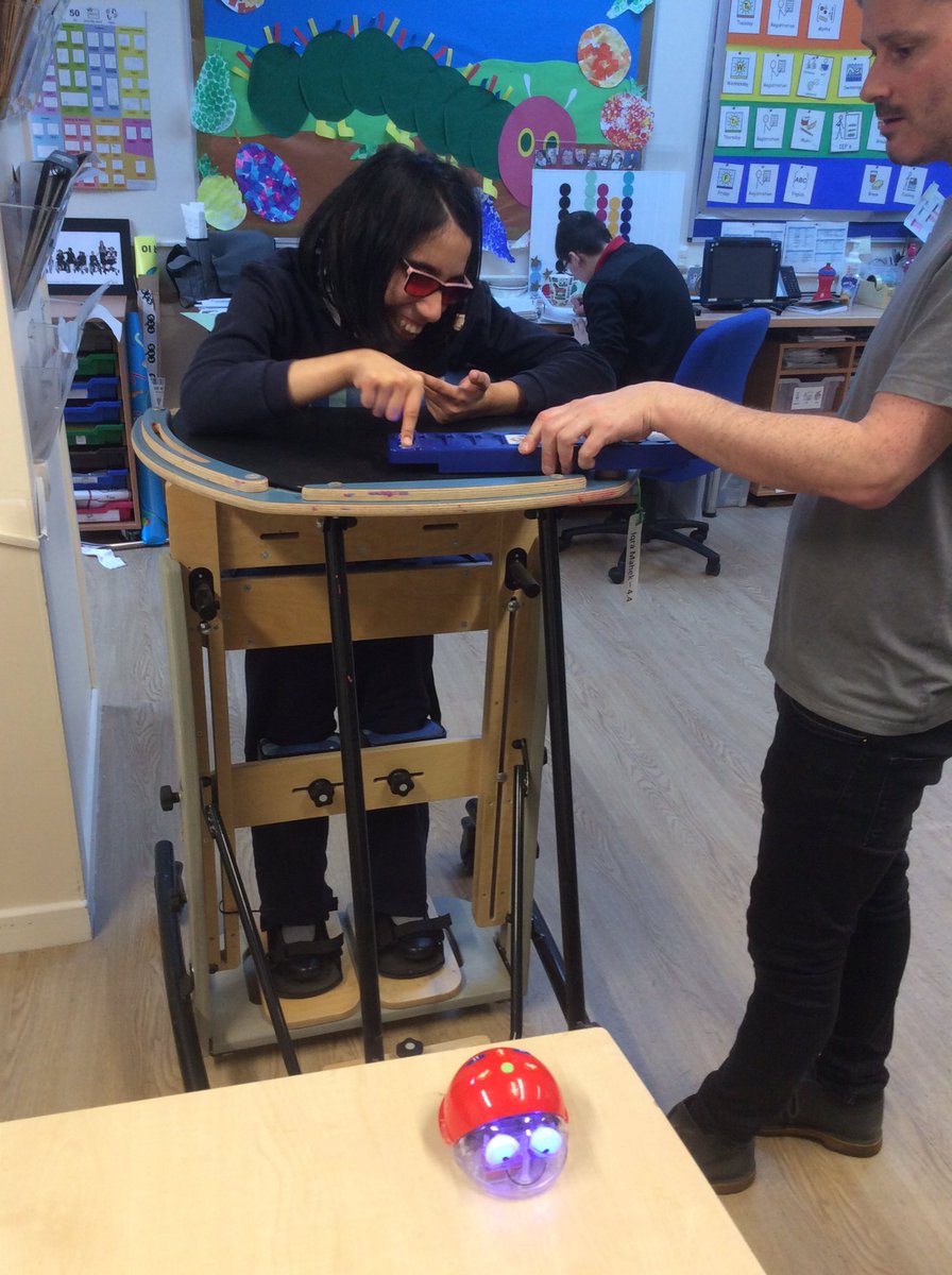 wilsonstfeed's tweet photo. #wschurchill following instructions to programme Beebots! #wscomputing https://t.co/nMHEccR60b